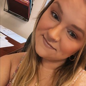 Meet your Posher, Hannah